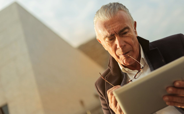 Immer mehr Angebote der Regierung wie zuletzt der Handwerkerbonus sind nur noch digital abrufbar - für viele Senioren ein unüberwindliches Hindernis.