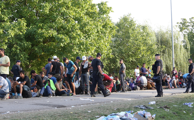 Die illegalen Migranten-Ströme Richtung Österreich reißen nicht ab.