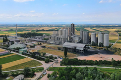 Europäische Wirtschaftsbetrieben wie dieses Zementwerk in Niederösterreich werden durch unverhältnismäßige Klimaschutzmaßnahmen und Bürokratie immer weniger wettbewerbsfähig.
